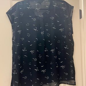 Banana Republic women’s blouse EUC